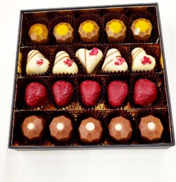 Chocolates in a gift box, 20 pieces