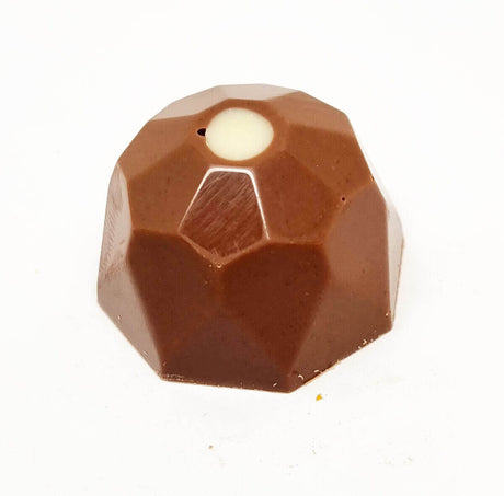 Caramel pralines made from milk-alternative chocolate, 8 pieces