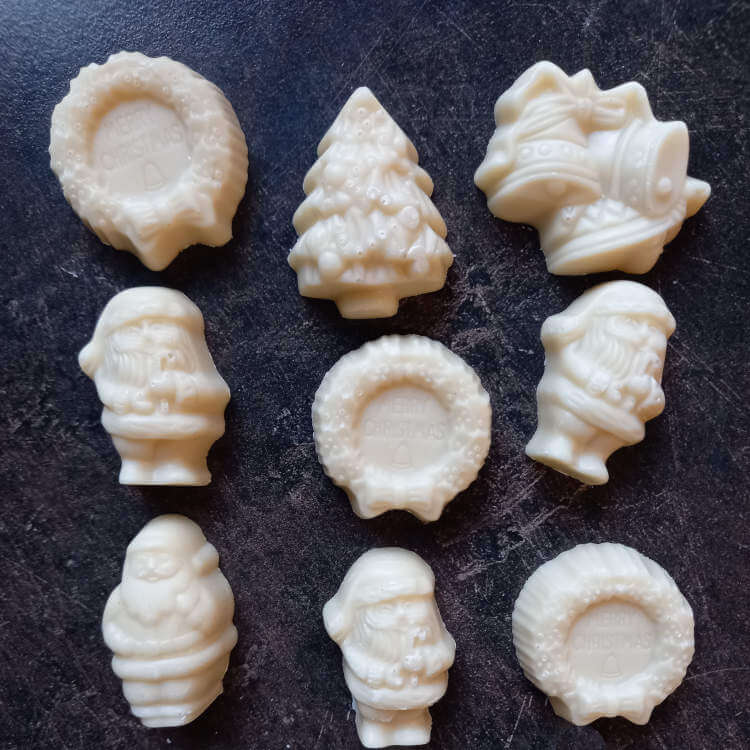 Dammenberg weiße Adventskalenderfiguren 39 % (12 Figuren)