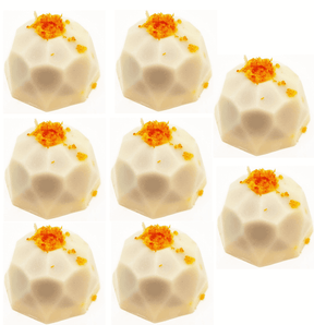 Pralinen aus weißer Schokolade mit Sanddorn, 8 Stück - Schoko Wunderland